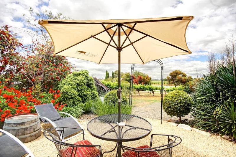 Stonewell Cottages & Vineyards Retreat Barossa Valley Exterior photo
